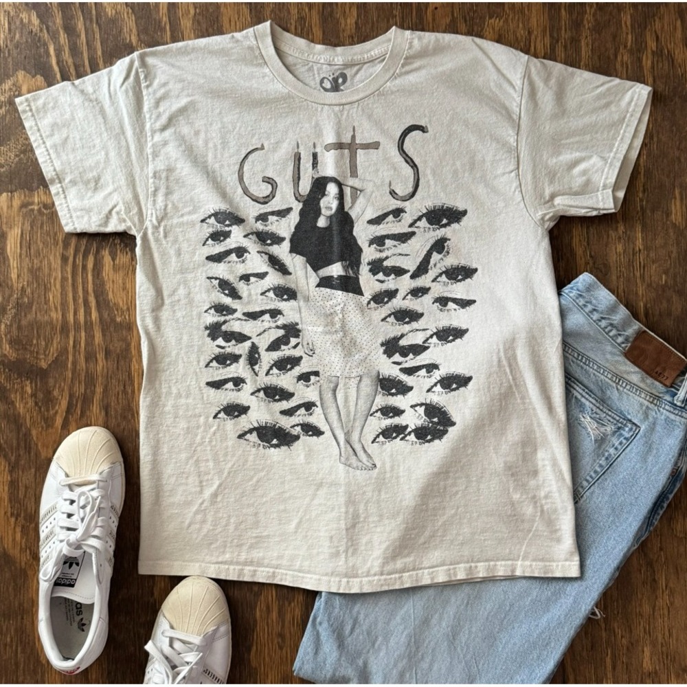 Olivia‎ Rodrigo GUTS Tour Tee XL Cream Graphic T-Shirt Pop Music Merch
